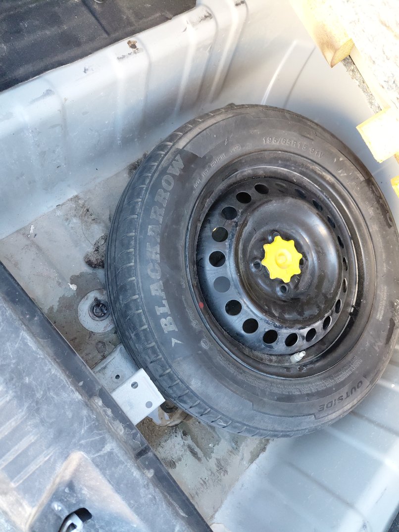 تويوتا يارس Y 2024 image