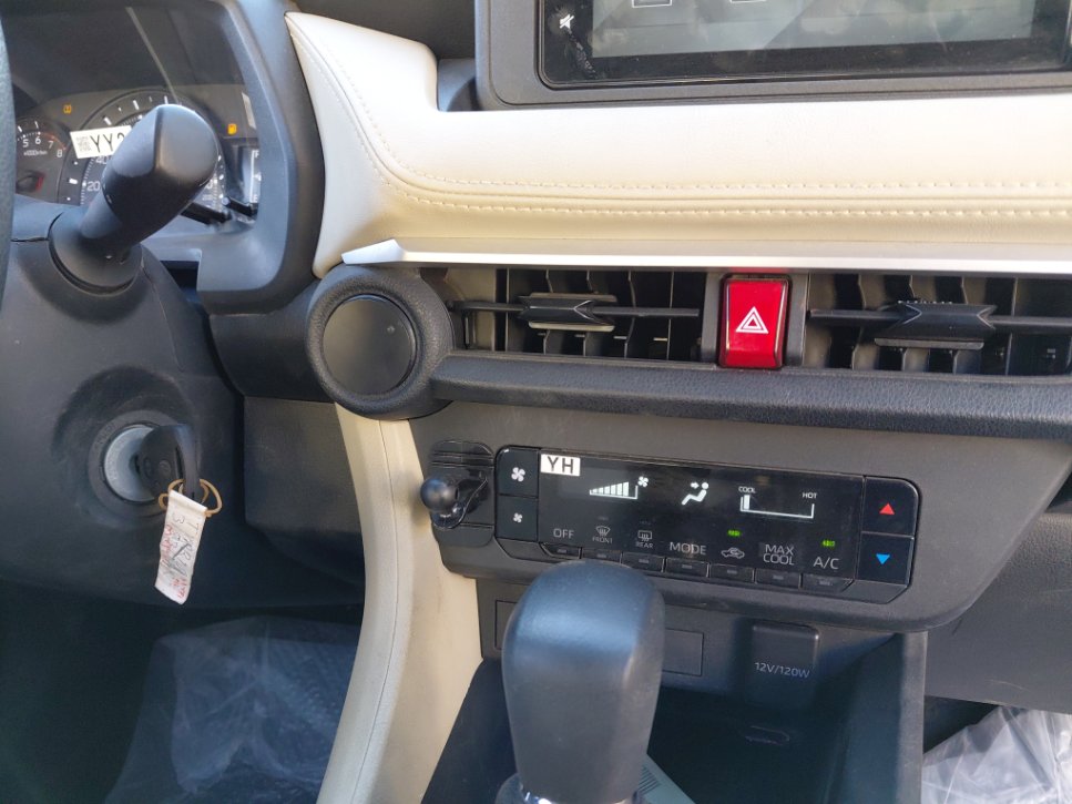 تويوتا يارس Y 2024 image