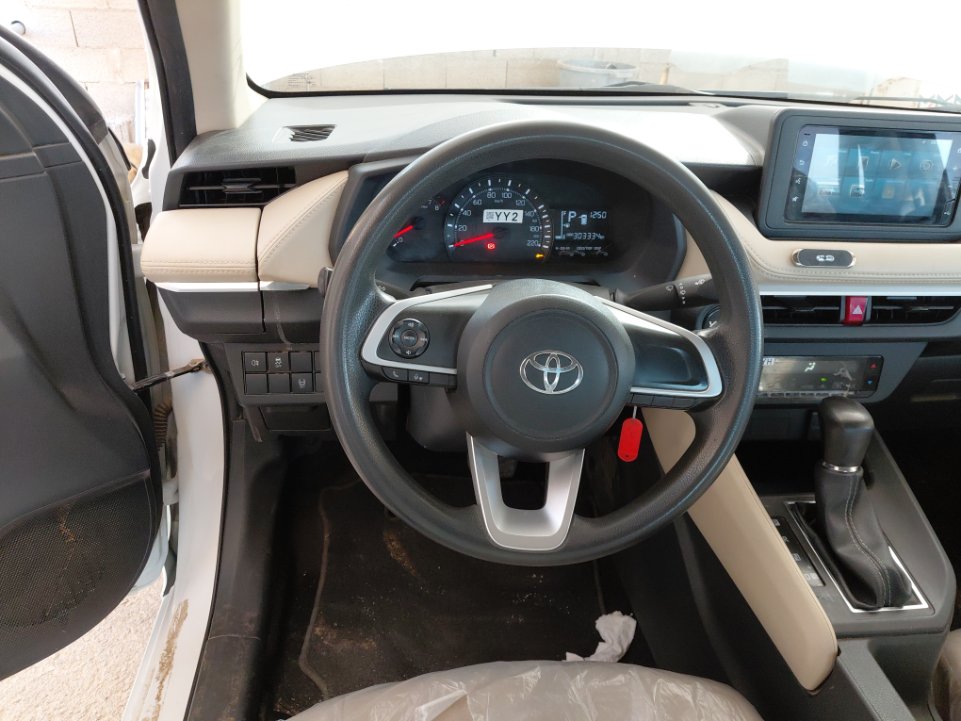 تويوتا يارس Y 2023 image