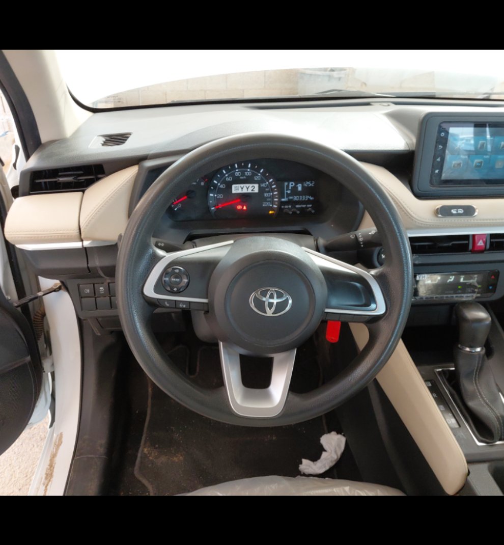 تويوتا يارس Y 2023 image