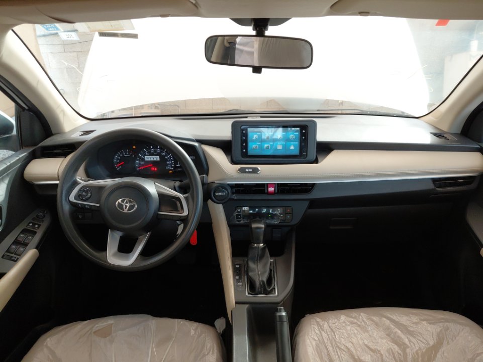 تويوتا يارس Y 2023 image