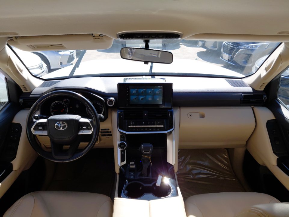 تويوتا لاند كروزر GXR1  2023 image