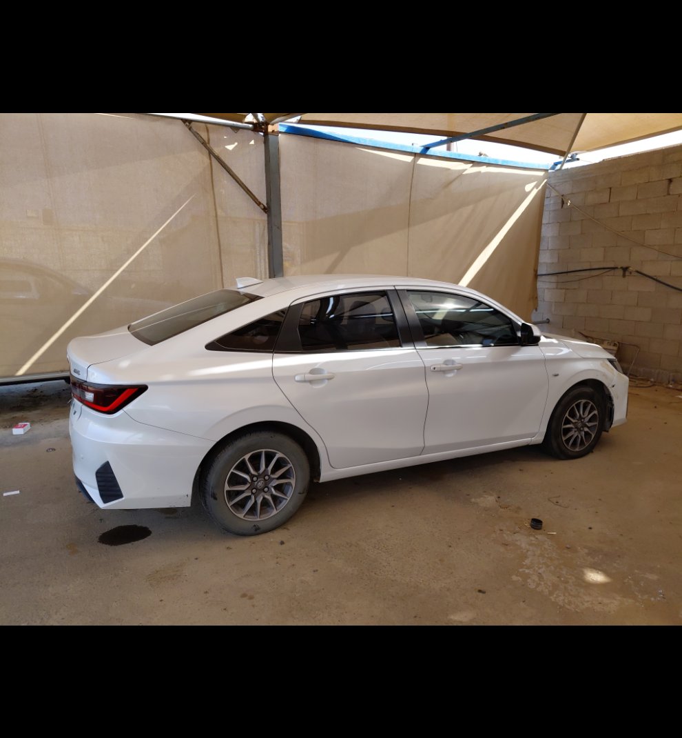 تويوتا يارس Y 2023 image