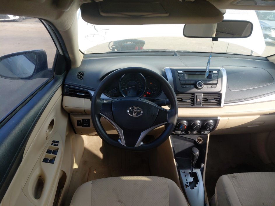 تويوتا يارس Y FLT  2017 image