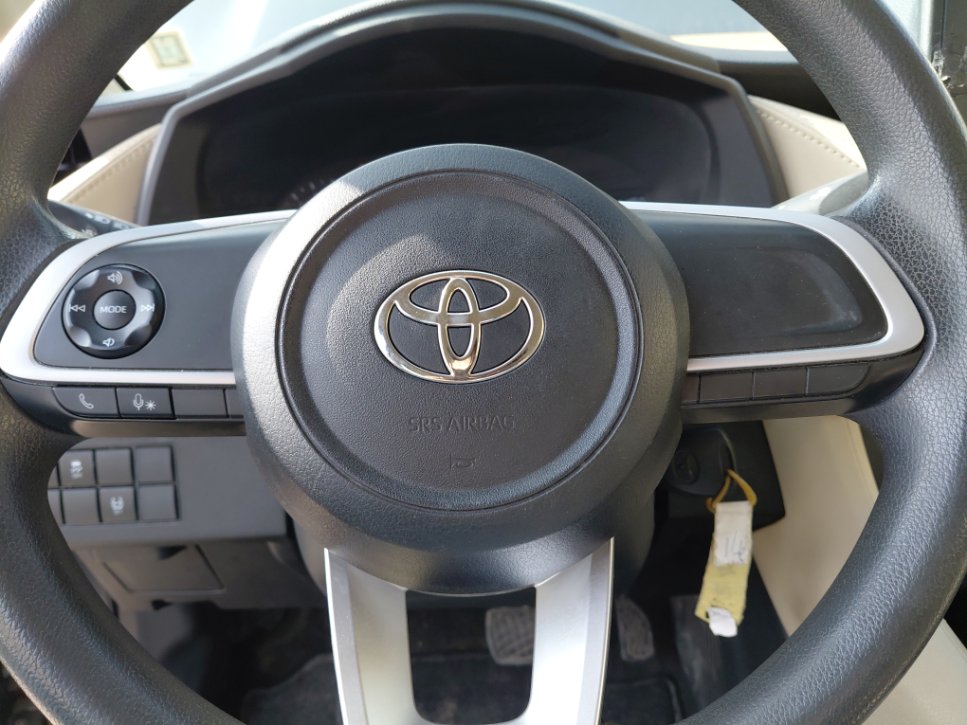 تويوتا يارس Y 2023 image