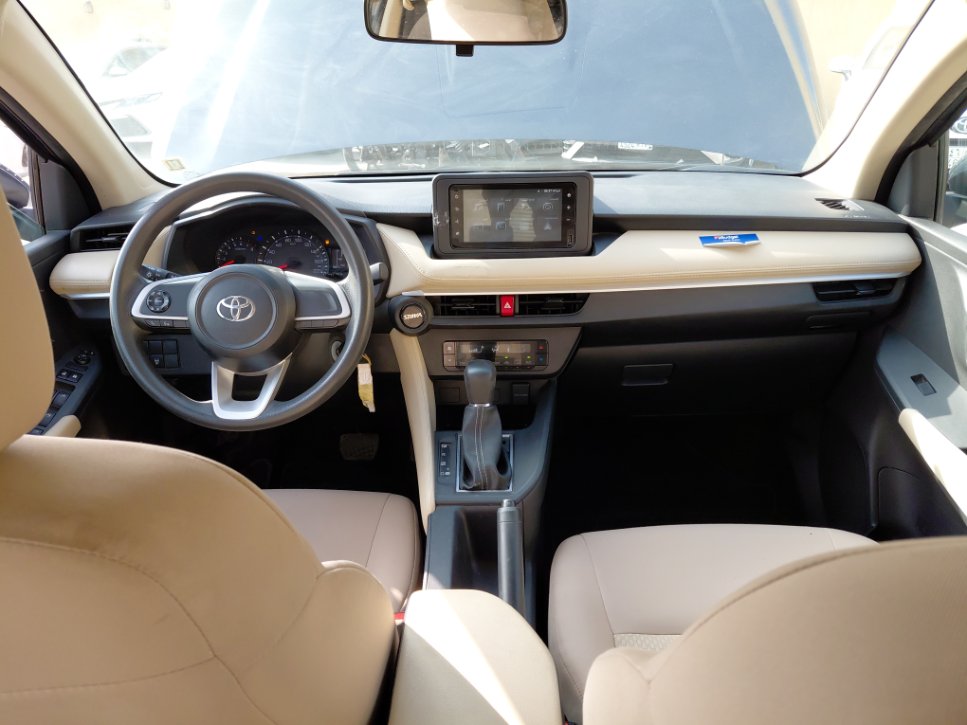 تويوتا يارس Y 2023 image