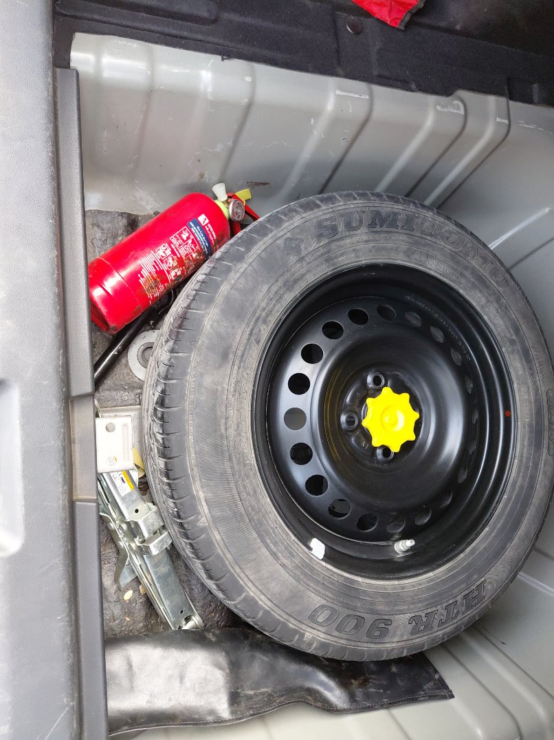 تويوتا يارس Y 2023 image