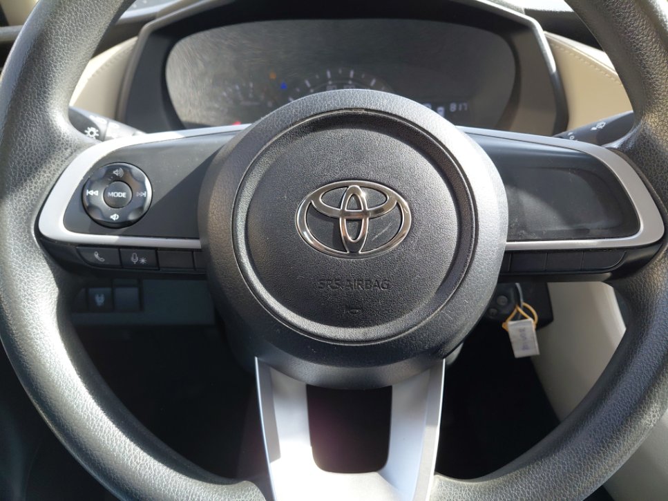 تويوتا يارس Y 2023 image