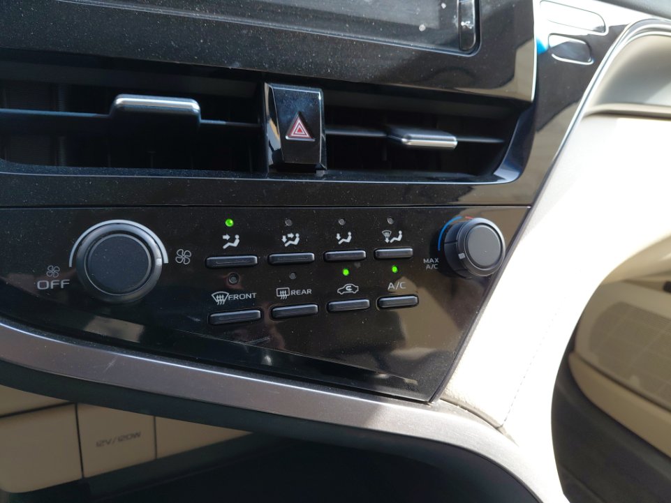 تويوتا كامري LE STD 2024 image