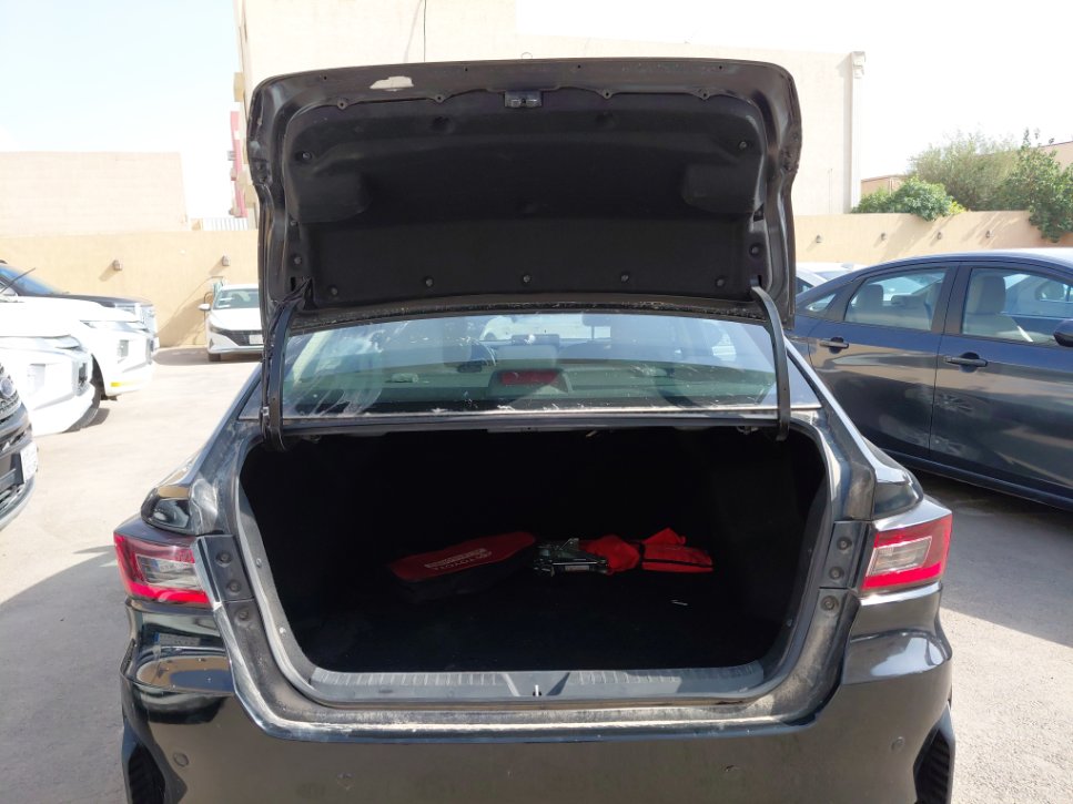 تويوتا يارس Y 2023 image