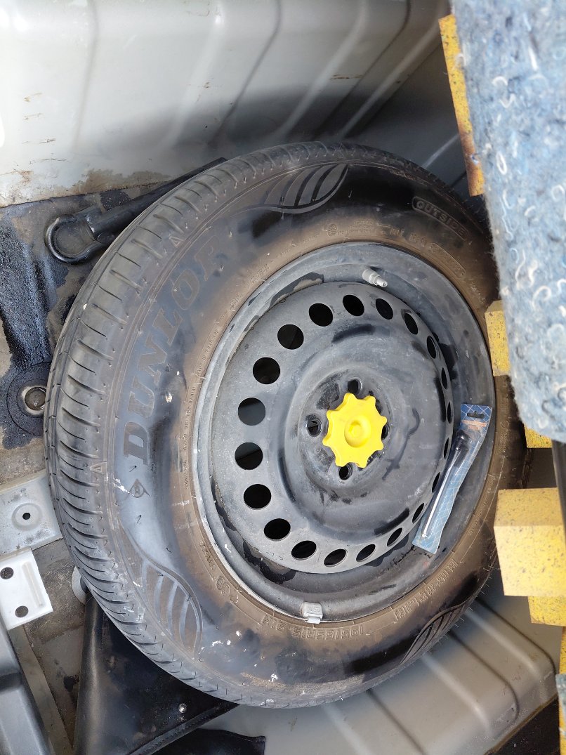 تويوتا يارس Y 2023 image