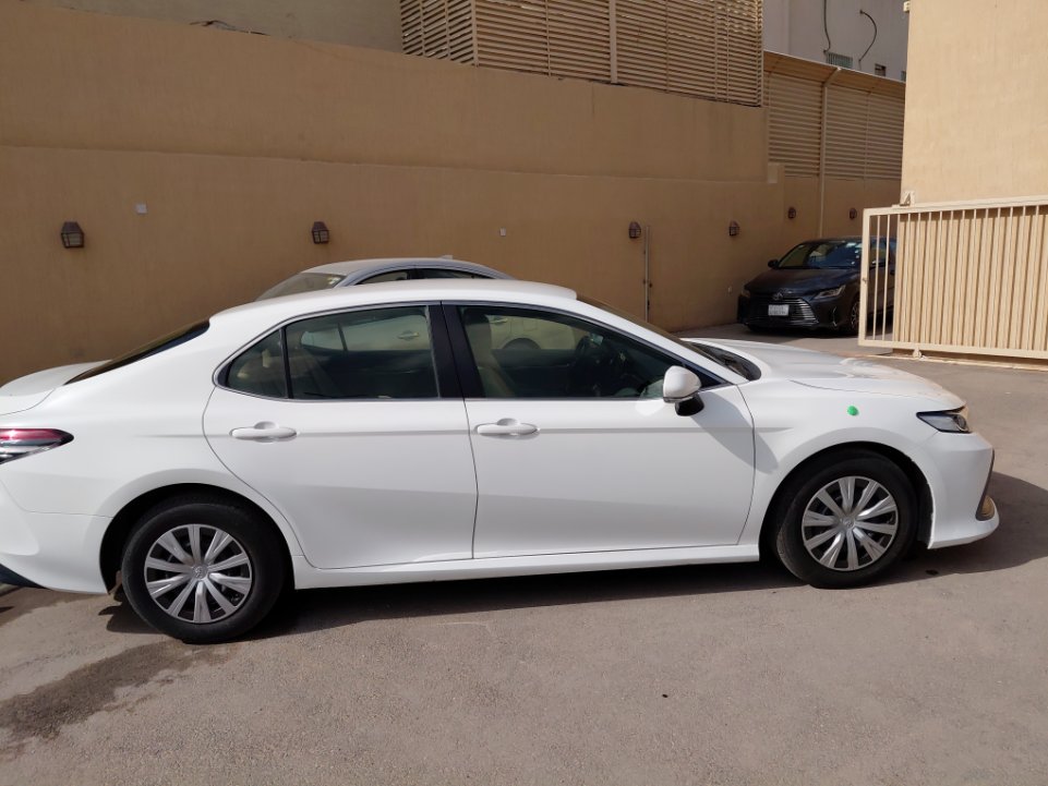 تويوتا كامري LE STD 2024 image