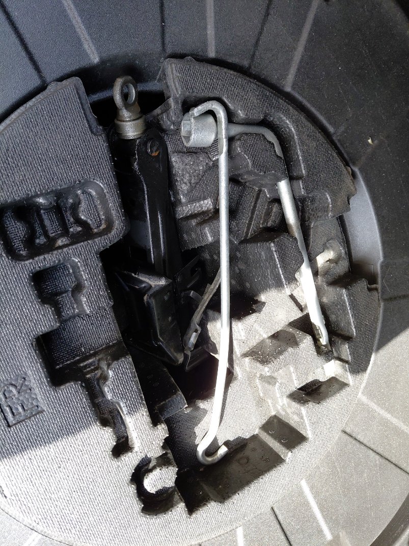 Toyota Camry LE STD 2024 image