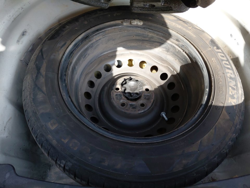 Toyota Camry LE STD 2024 image