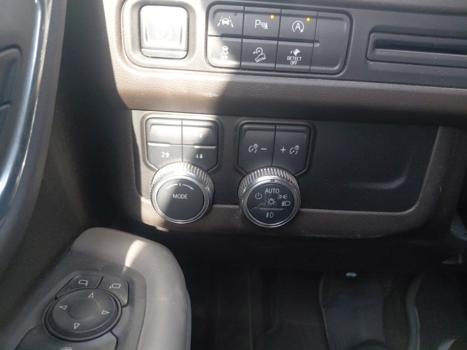 جي إم سي يوكن SLE  2023 image