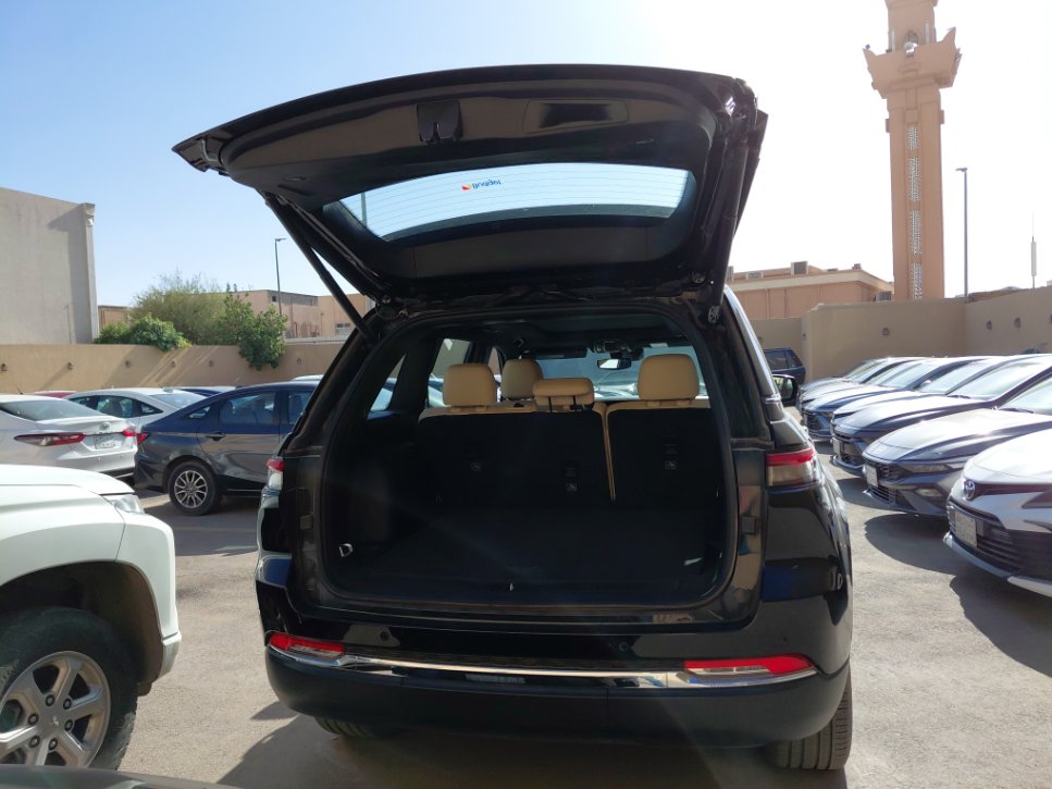 جيب جراند شيروكي LTD 2023 image