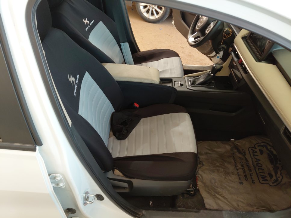 Toyota Yaris Y PLUS 2024 image