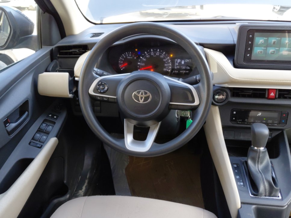 Toyota Yaris Y 2023 image
