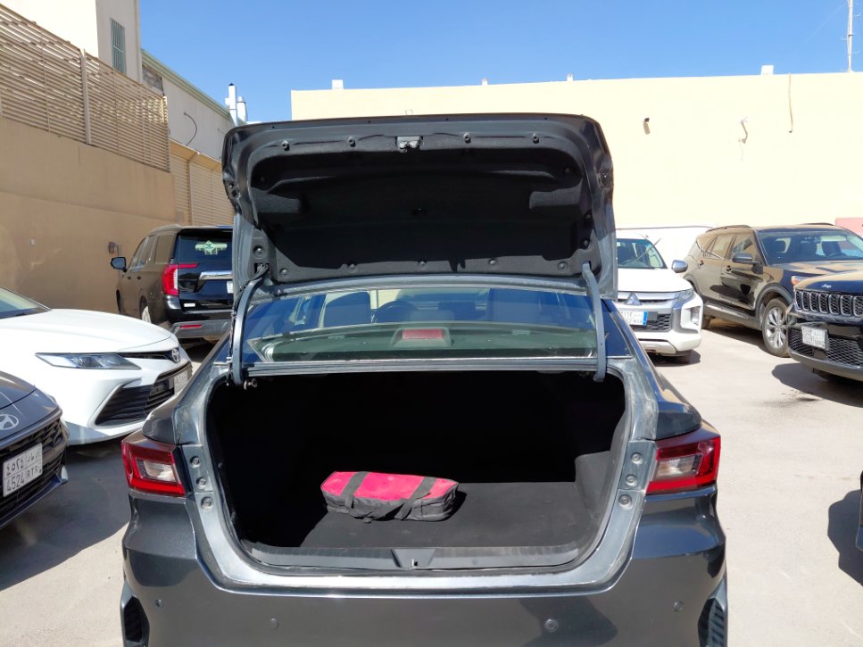 Toyota Yaris Y 2023 image