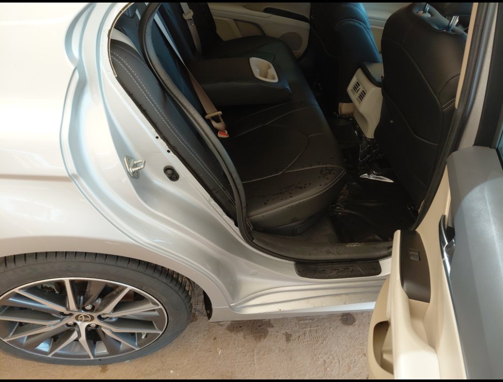 Toyota Camry GLE HEV  2023 image