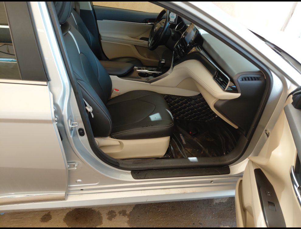 Toyota Camry GLE HEV  2023 image