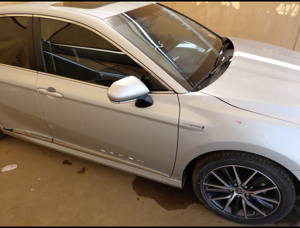 Toyota Camry GLE HEV  2023 image