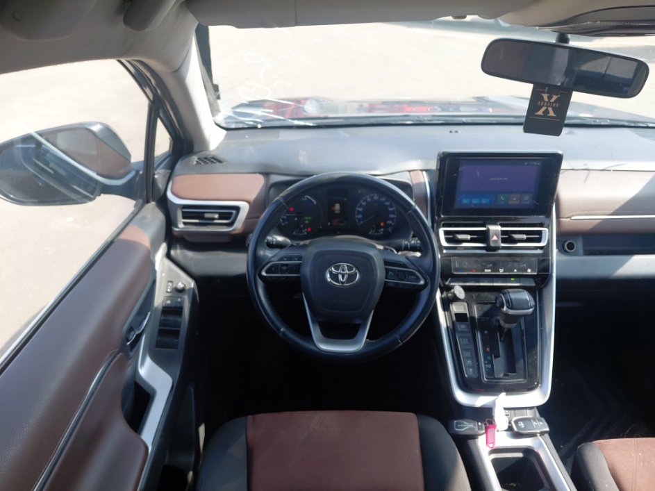 تويوتا انوفا VIP7 HEV 2024 image