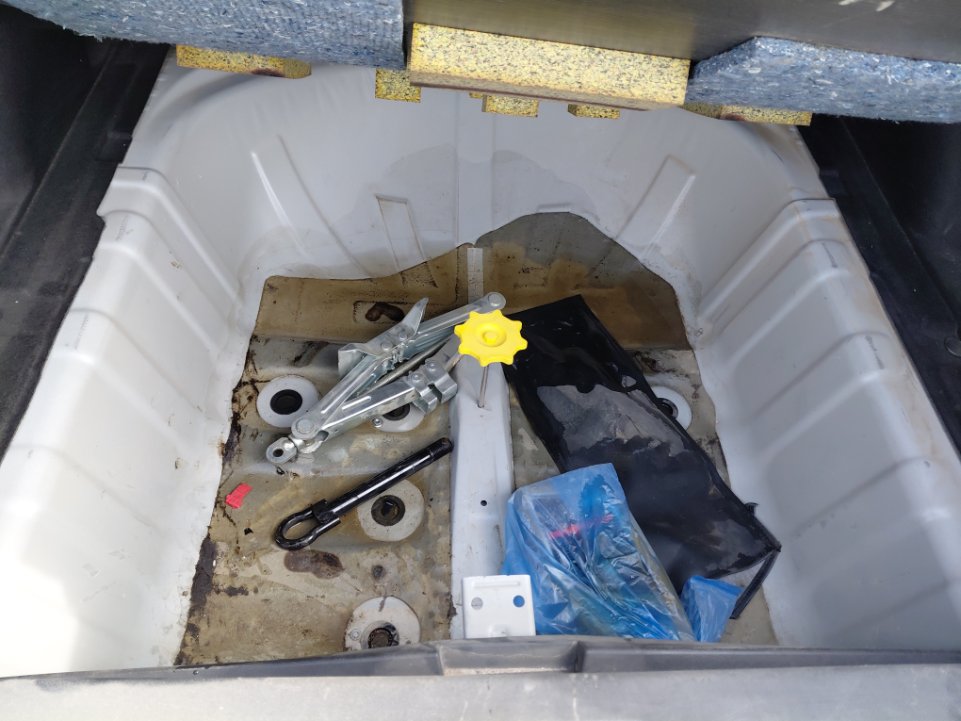 Toyota Yaris Y 2024 image