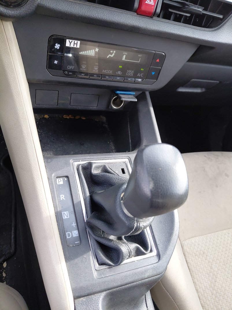 Toyota Yaris Y 2024 image