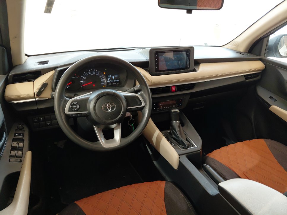 Toyota Yaris Y 2023 image