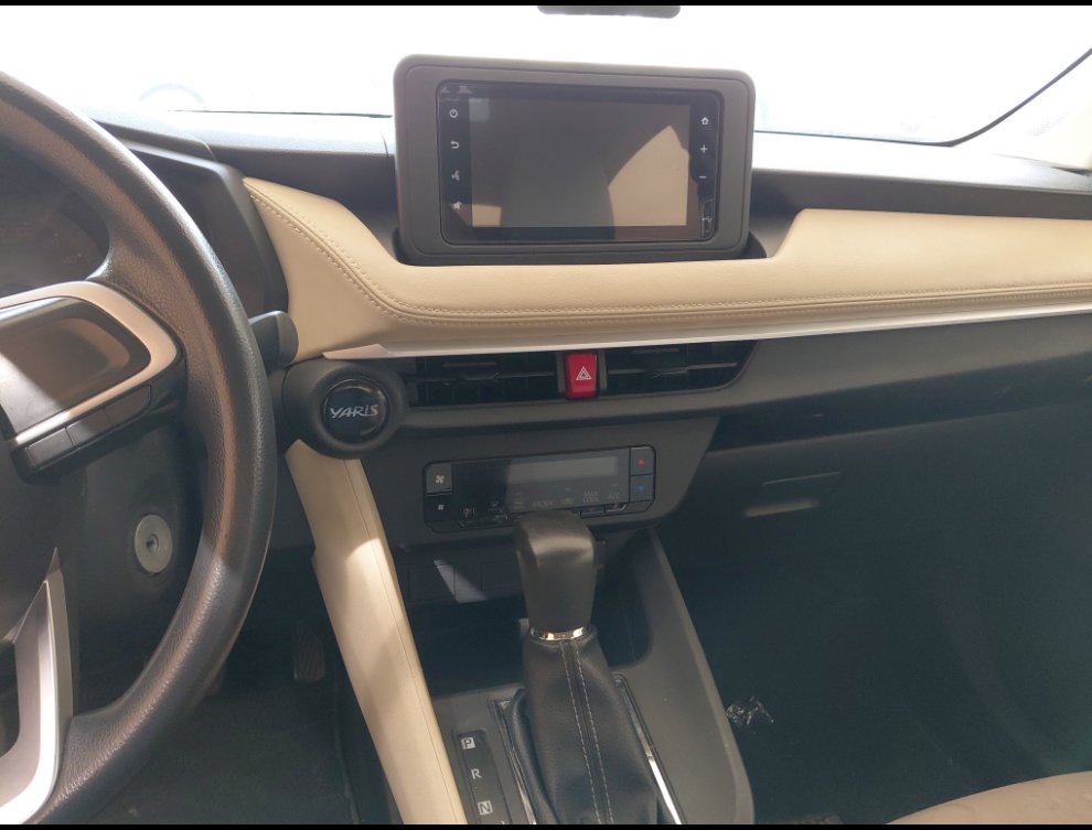 Toyota Yaris Y 2023 image