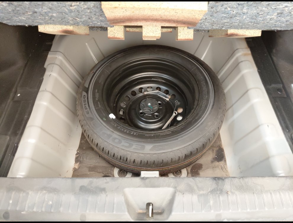 Toyota Yaris Y 2023 image