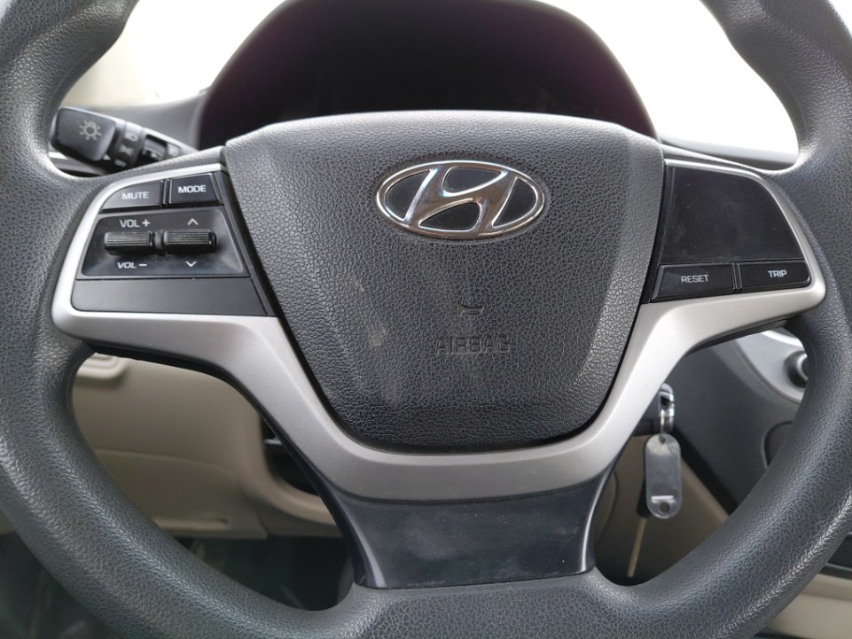 هيونداي أكسنت GL 2023 image