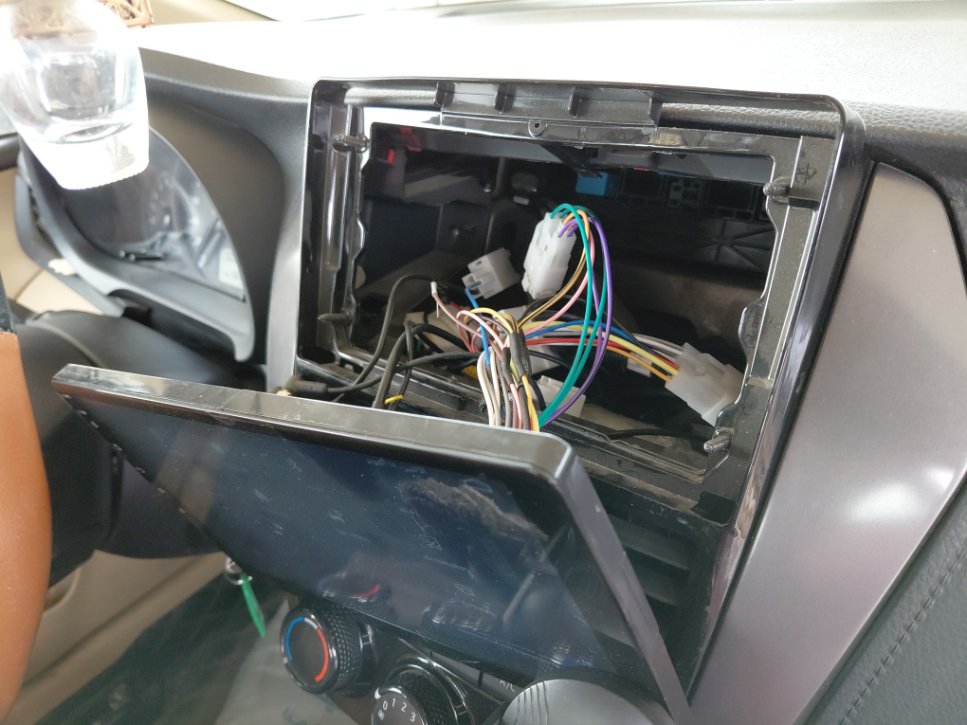 تويوتا يارس Y PLUS 2022 image