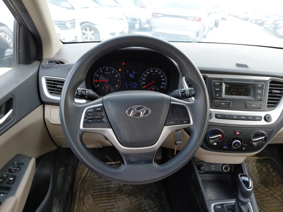 هيونداي أكسنت GL 2023 image