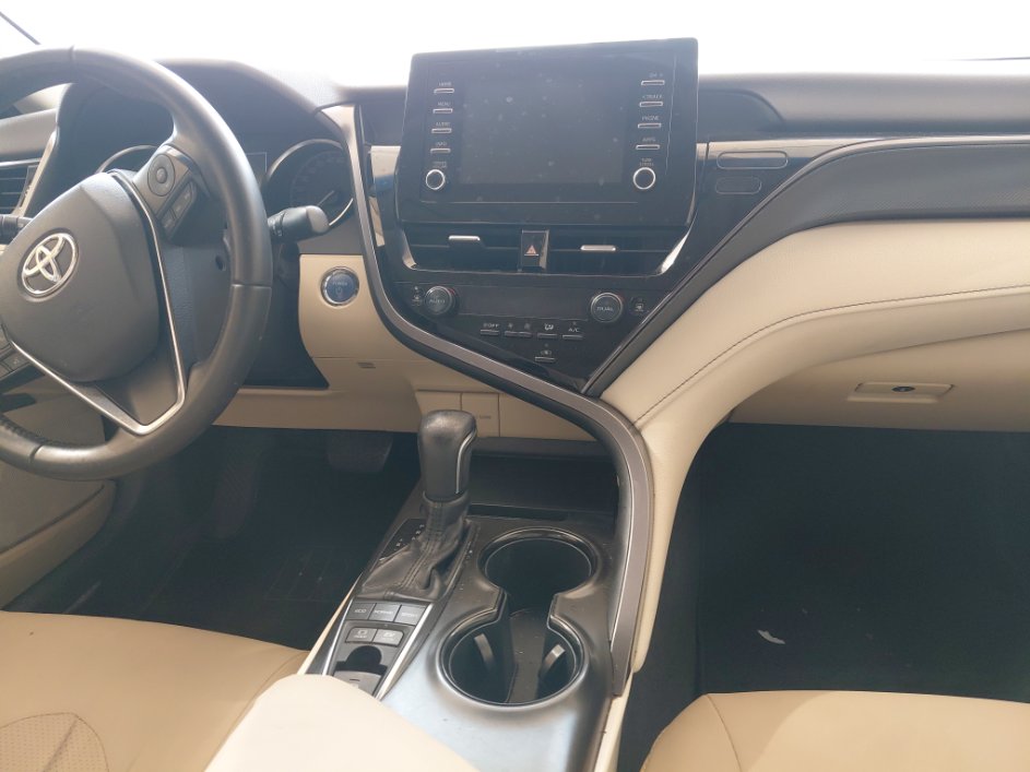 تويوتا كامري GLE HEV 2023 image