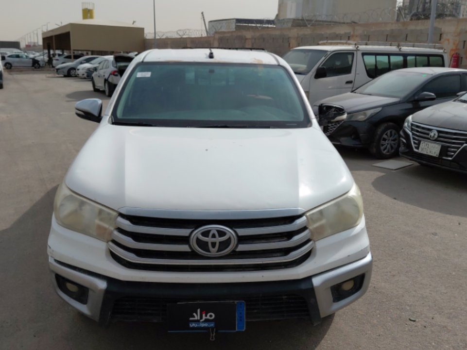 تويوتا هايلكس GLX2 2017