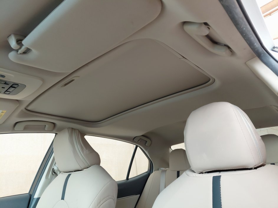 تويوتا كامري GLE HEV 2023 image