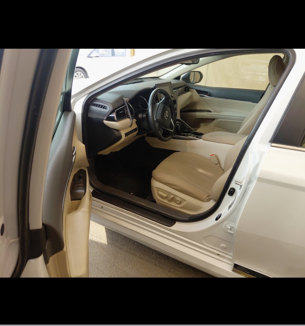 تويوتا كامري GLE HEV 2023 image