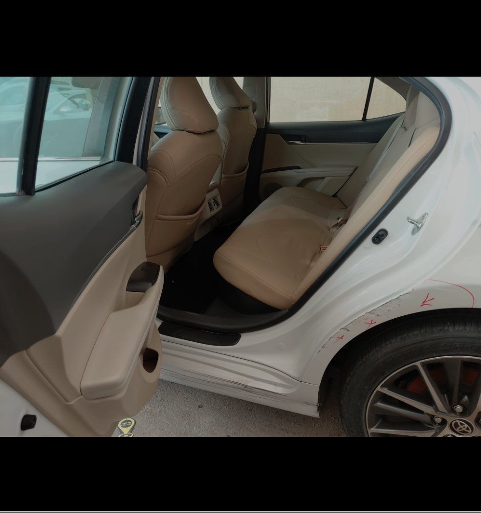 تويوتا كامري GLE HEV 2023 image