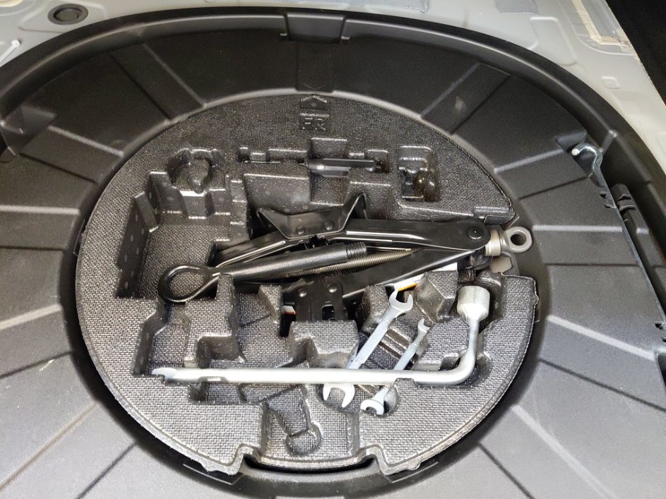 تويوتا كامري GLE HEV 2023 image