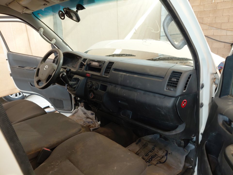 Toyota Hiace Van L1 H1  اساسي 2018 image