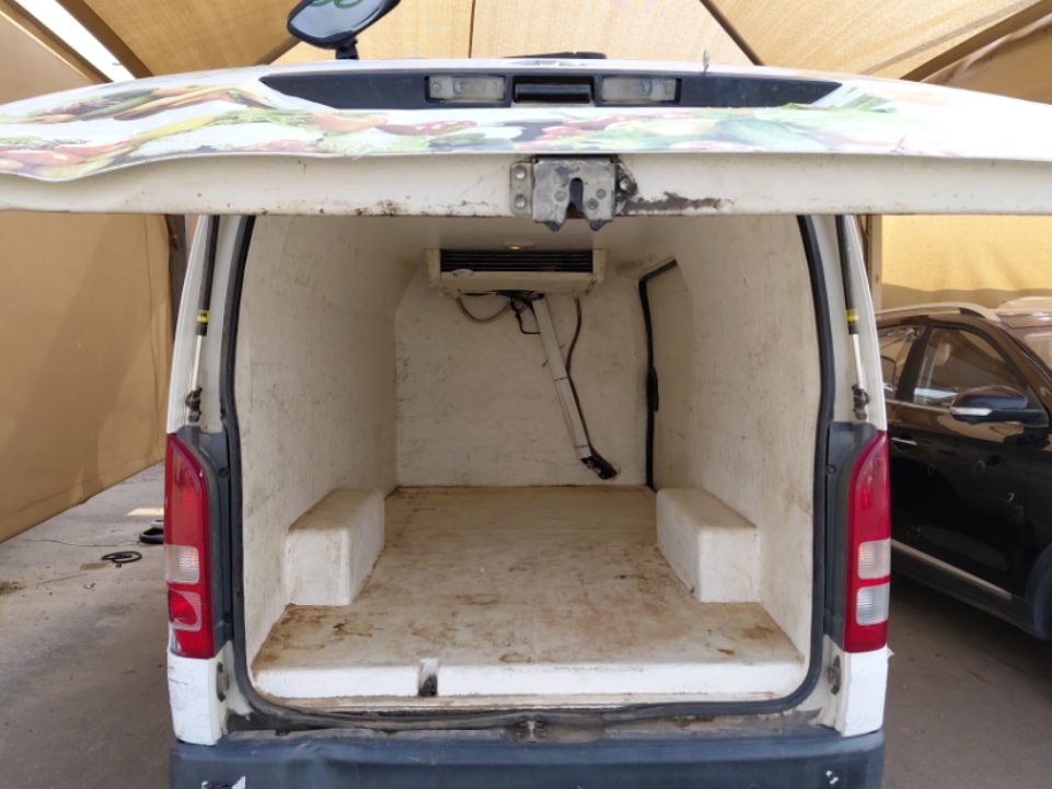 Toyota Hiace Van L1 H1  اساسي 2018 image