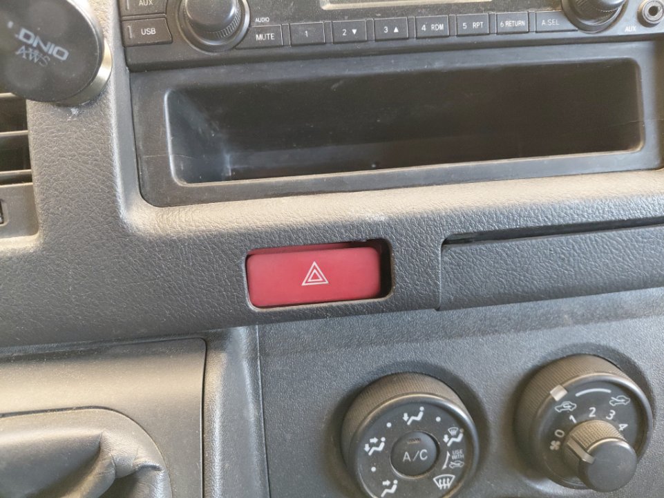 Toyota Hiace Van L1 H1  اساسي 2018 image