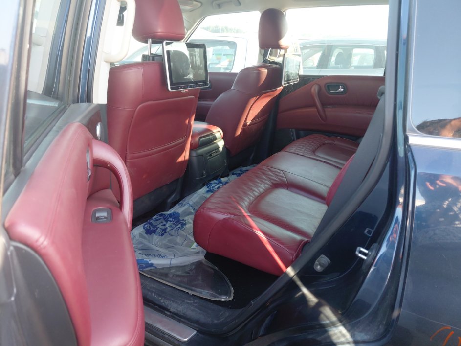 Nissan Patrol واجن بلاتنيوم  2022 image