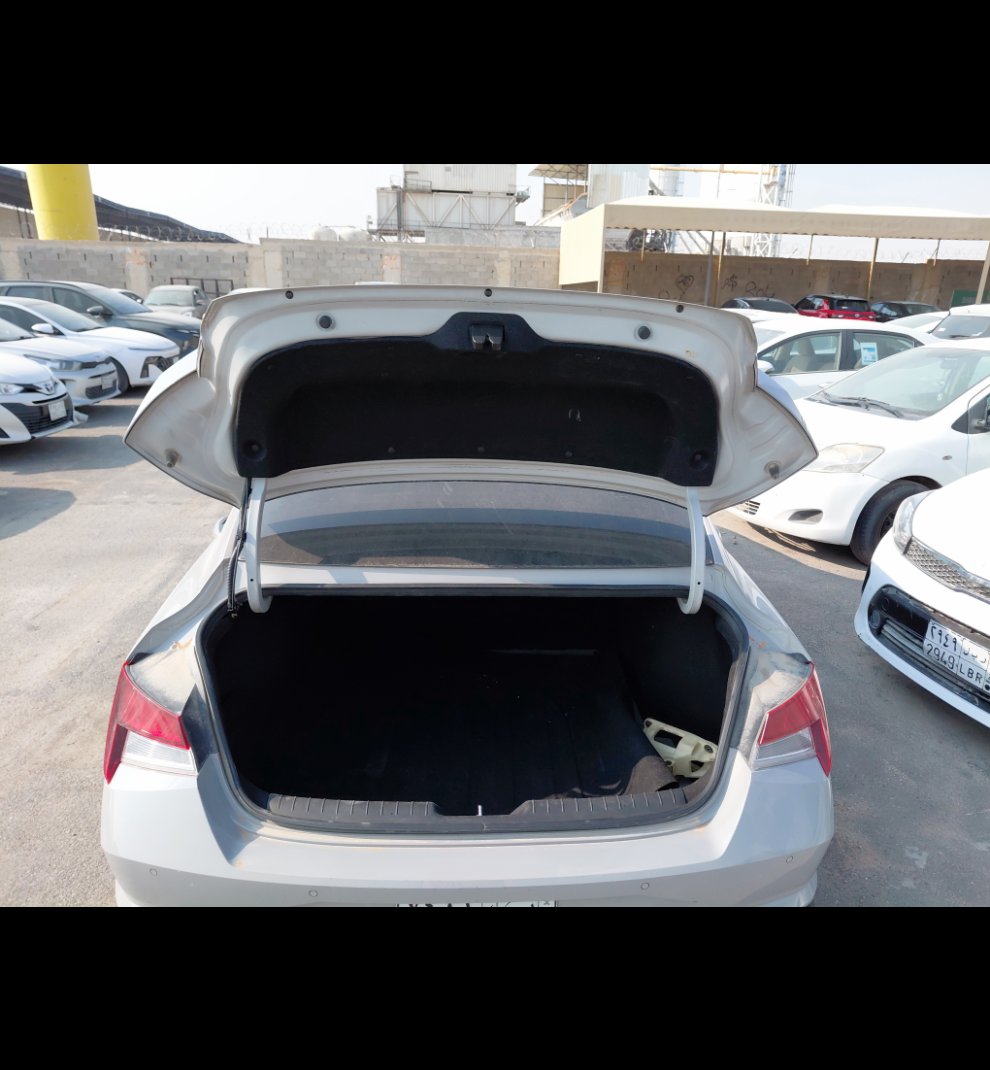 هيونداي إلنترا GL 2023 image