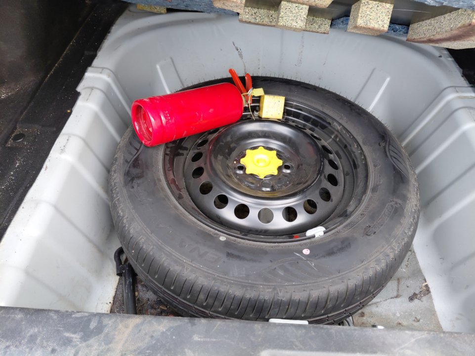 Toyota Yaris Y 2024 image