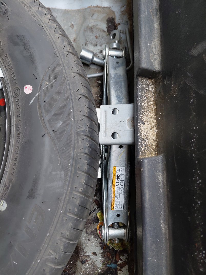 Toyota Yaris Y 2024 image