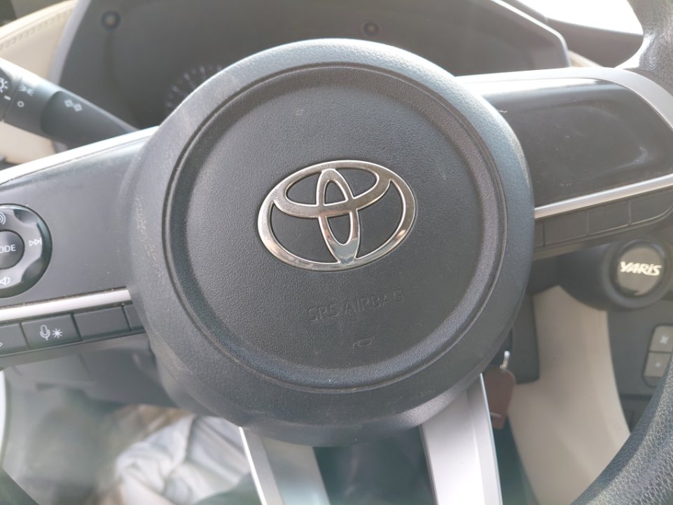 Toyota Yaris Y 2024 image