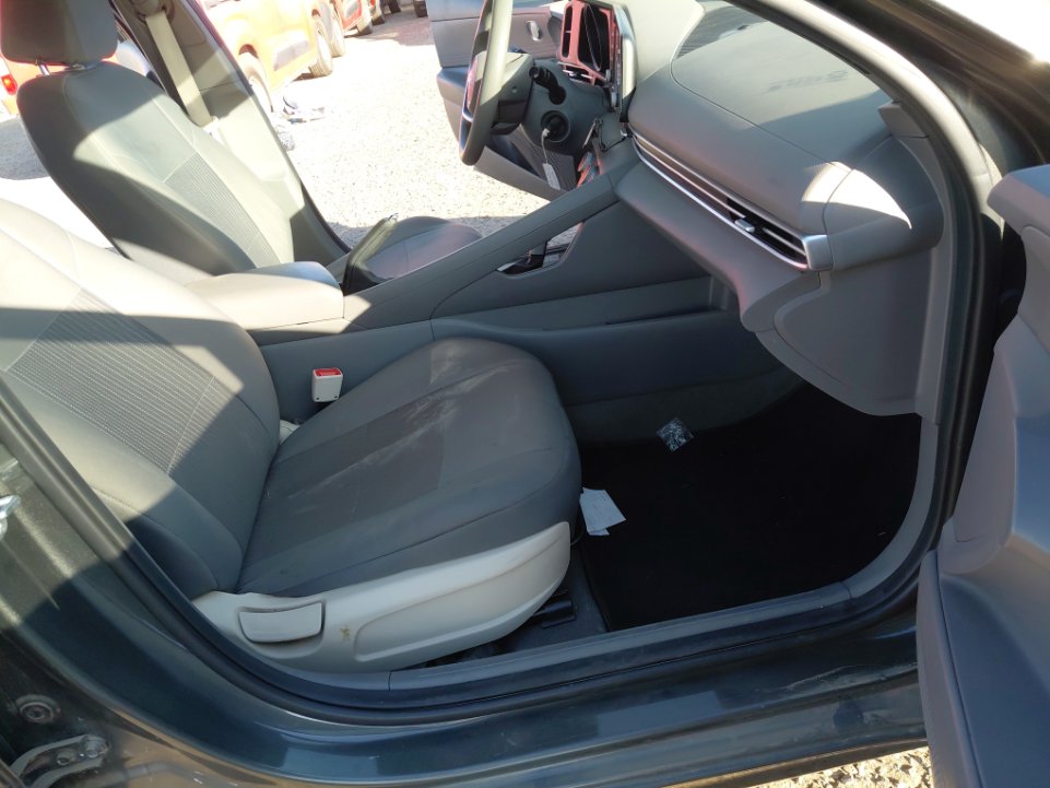 Hyundai Elantra  2023 image